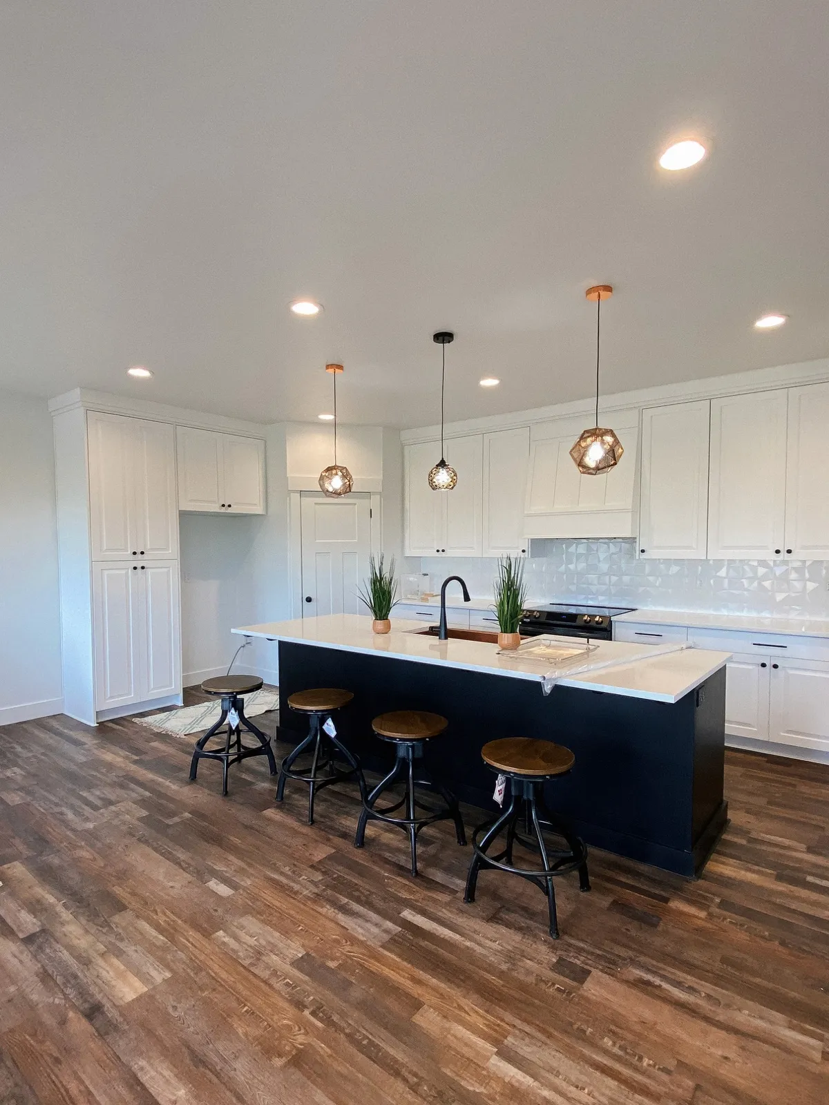Interior painting project by US Painting in Weber County, Utah, photo 2 of 13