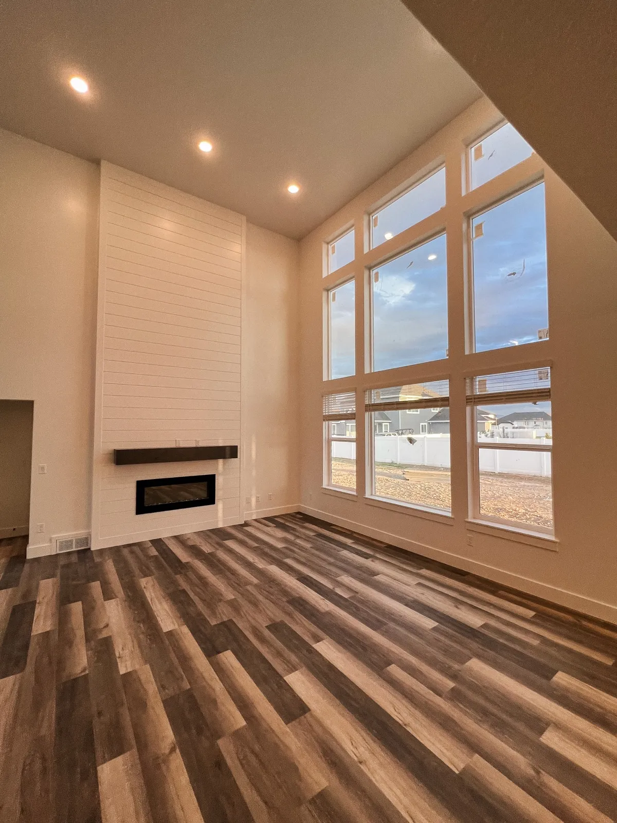 Interior painting project by US Painting in Weber County, Utah, photo 6 of 13